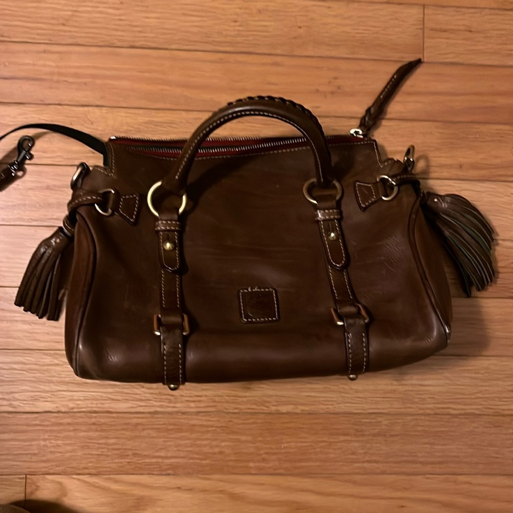 Dooney and Bourke pocket book cross body